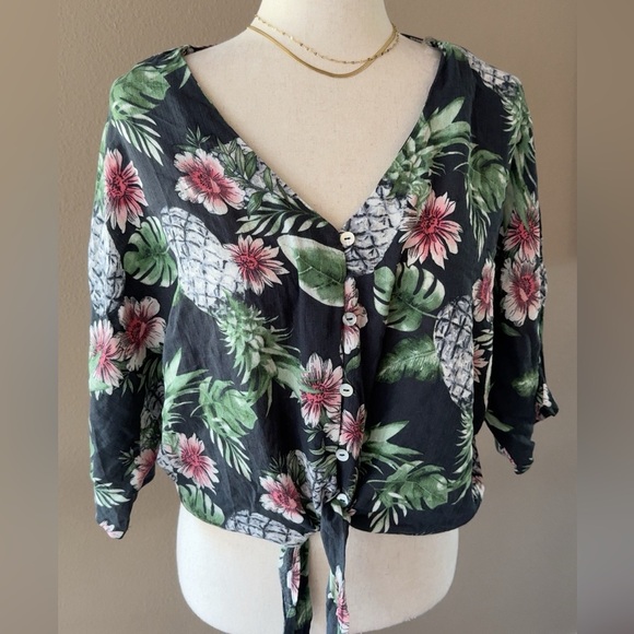 Peach Love California Tops - Tropical pineapple print top